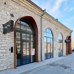 Stylish Volta Quarter With Ac Apartment *