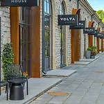 Stylish Volta Quarter With Ac Apartment