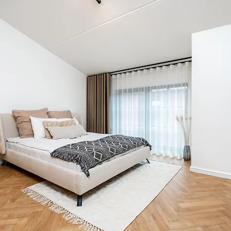 דירה 7 Stylish Volta Studios With Ac By Dream Stay Apartments *