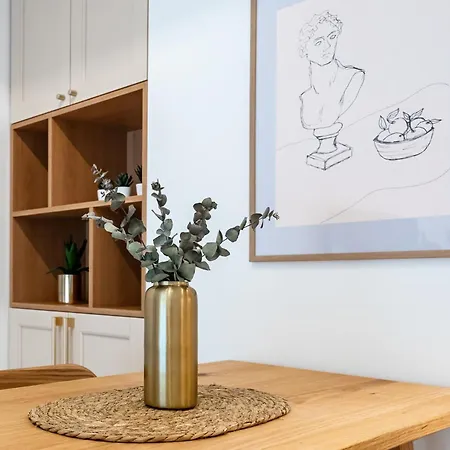 Stylish Volta Quarter With Ac Tallin