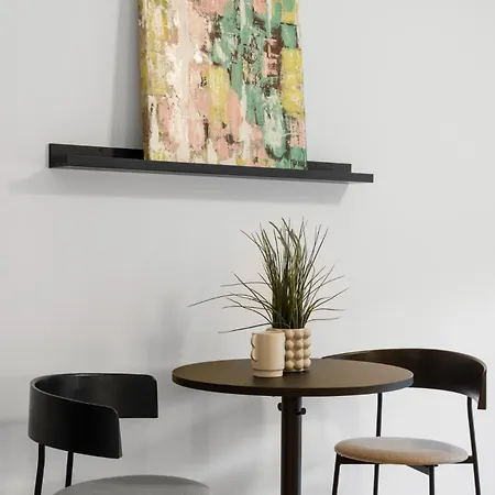 Stylish Volta Quarter With Ac Reval