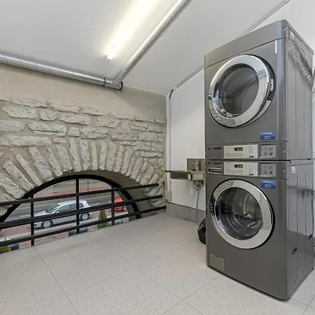 Stylish Volta Quarter With Ac Appartamento *