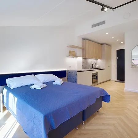 Апартаменты Stylish Volta Quarter With Ac *
