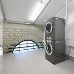 Apartman Stylish Volta Quarter With Ac