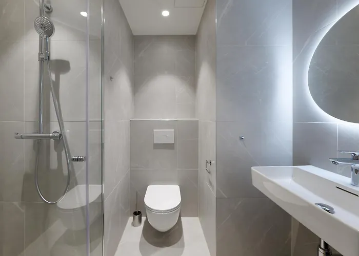 Stylish Volta Quarter With Ac