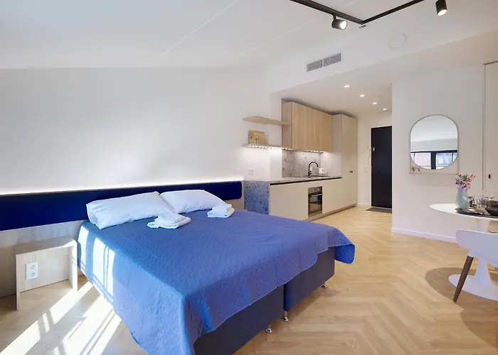 Appartement Stylish Volta Quarter With Ac *