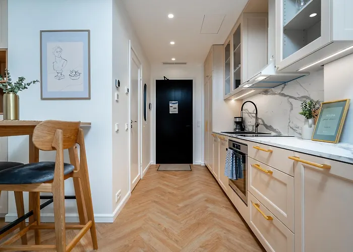 Stylish Volta Quarter With Ac *